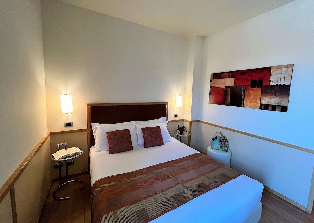 Best Western Hotel City Comfort Room, 1 Queen Bed 6