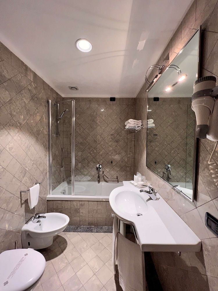 Best Western Hotel City Comfort Room, 1 Queen Bed 31