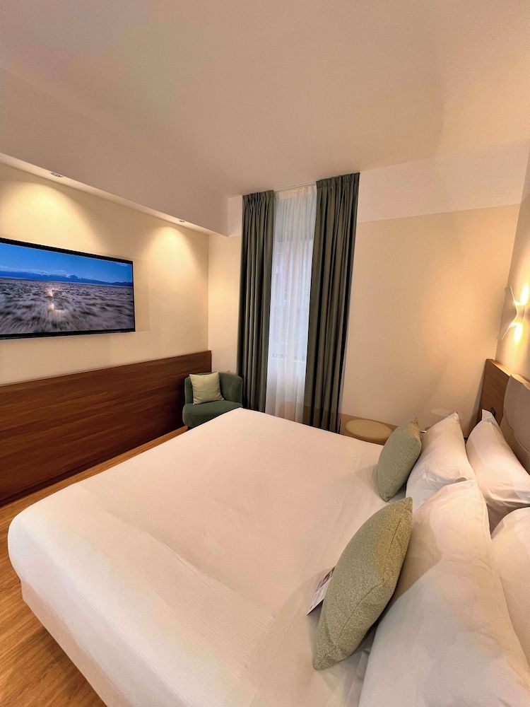 Best Western Hotel City Comfort Room, 1 Queen Bed 13