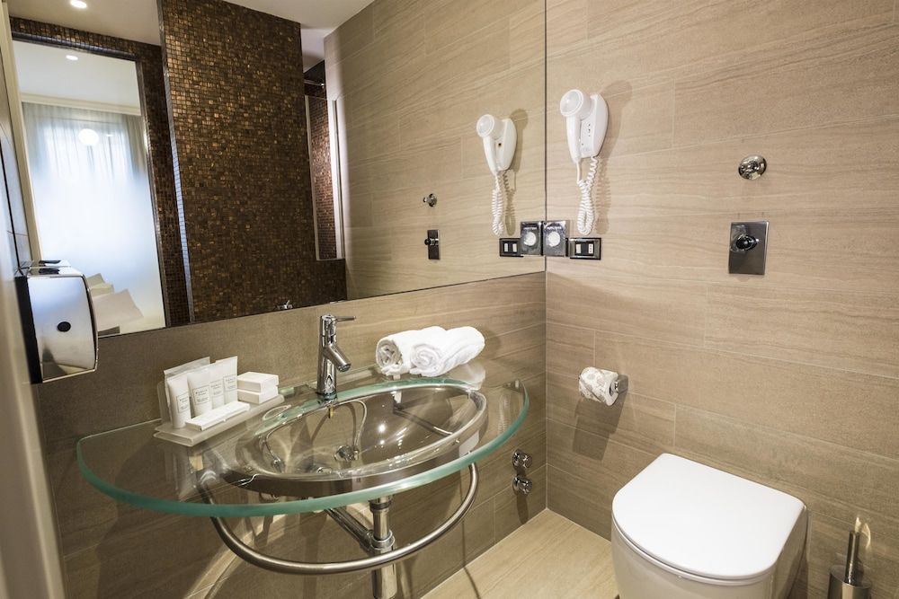 Best Western Hotel City Comfort Room, 1 Queen Bed 28