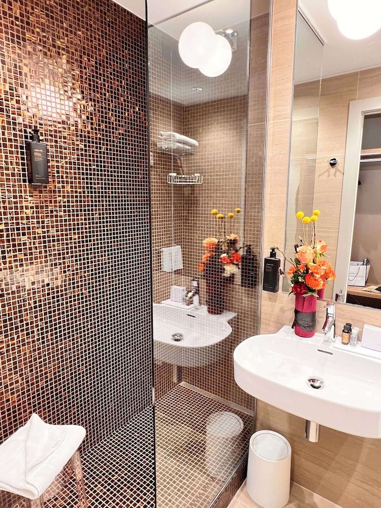 Best Western Hotel City Comfort Room, 1 Queen Bed 26