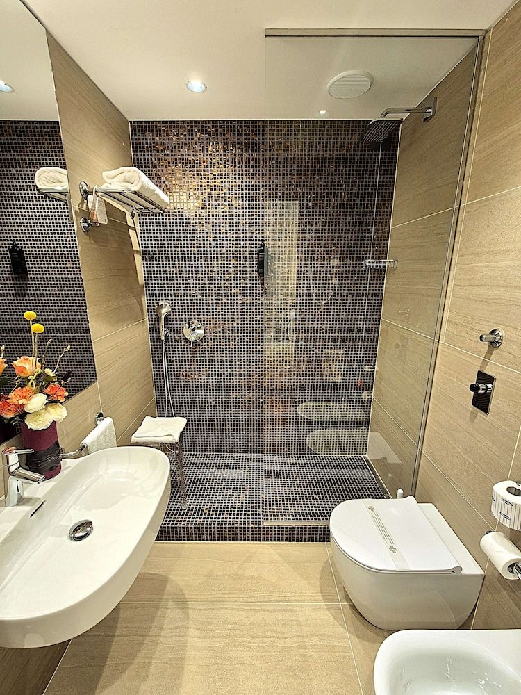 Best Western Hotel City Comfort Room, 1 Queen Bed 40