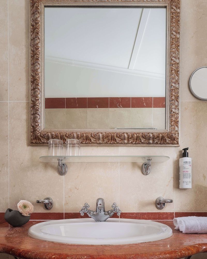 WorldHotel Casati 18 Classic Room, 1 Queen Bed 3