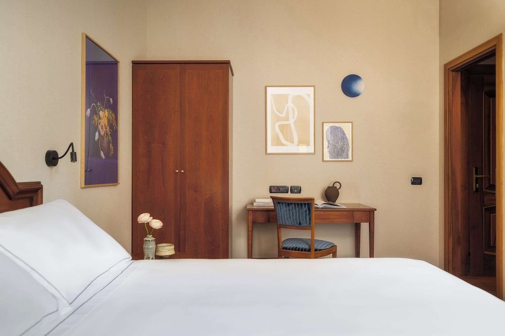 WorldHotel Casati 18 Classic Room, 1 Queen Bed 2