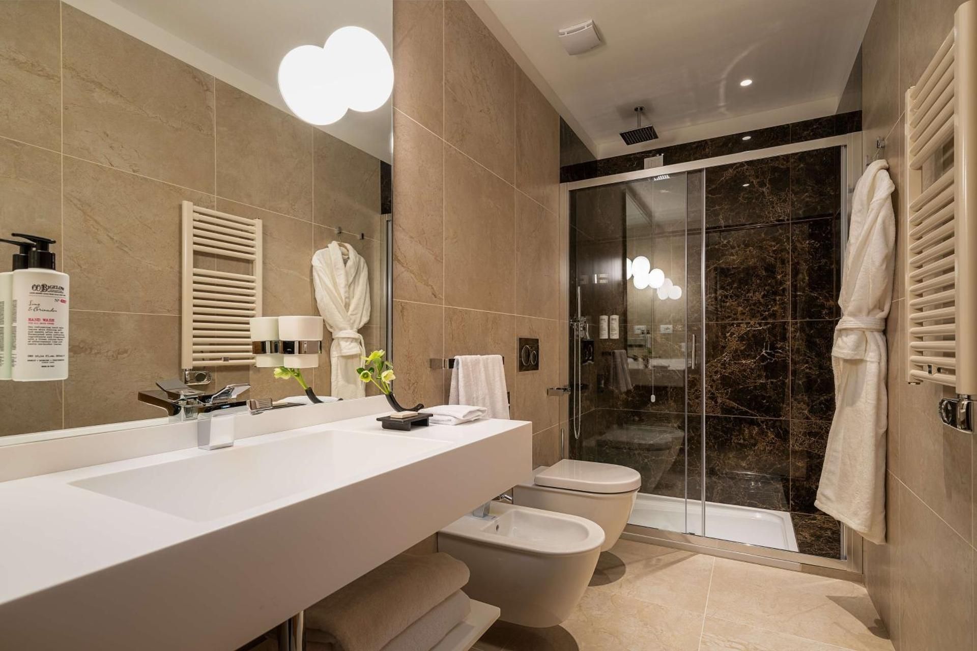 undefined WorldHotel Casati 18 5