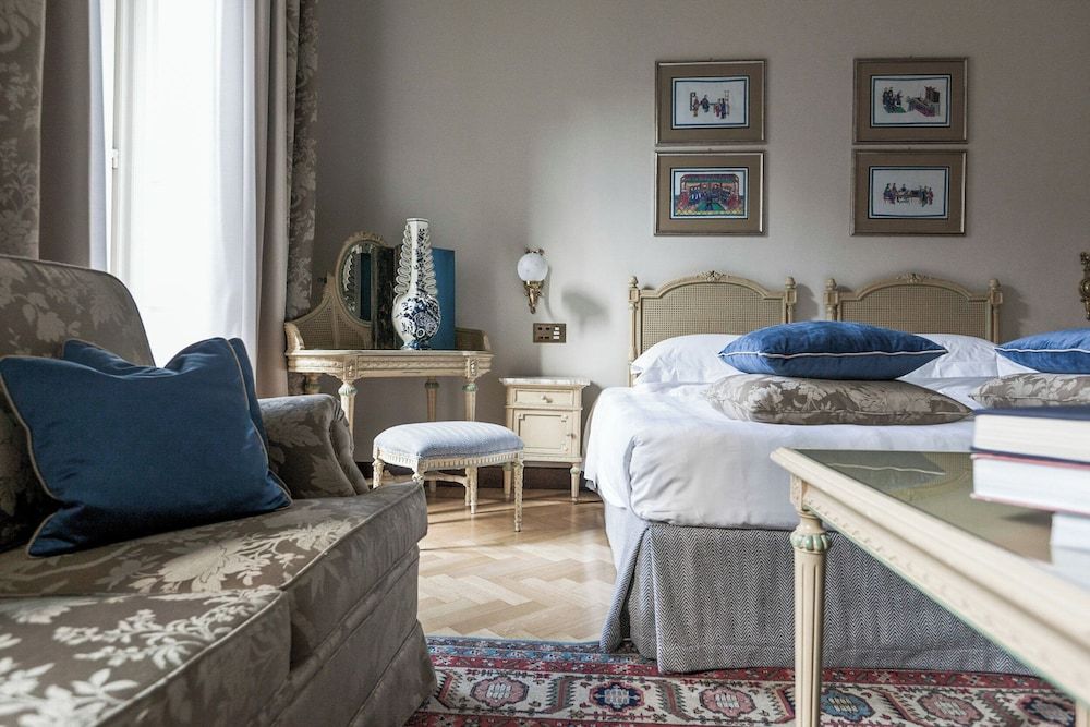 Executive Suite (2 Adults)