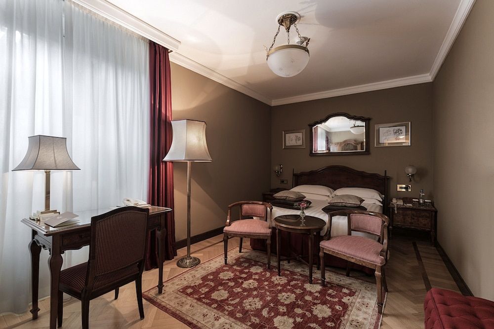 Grand Hotel et de Milan Classic Double or Twin Room 7