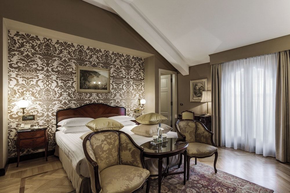 Grand Hotel et de Milan Superior Double Room 7