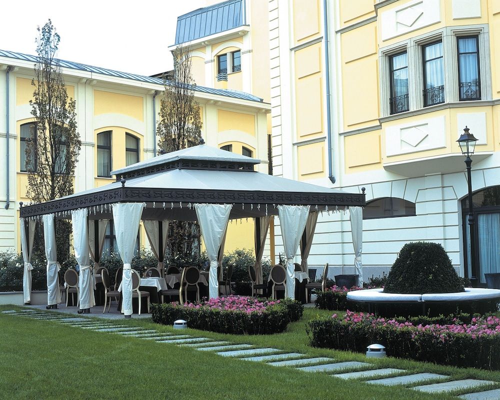 undefined Grand Visconti Palace 5