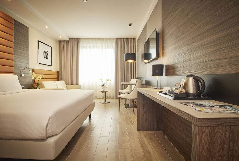 iH Hotels Milano Lorenteggio Standard Double Room (with sofa bed) 5