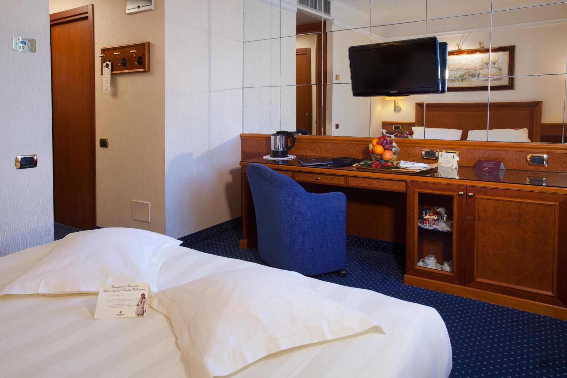 undefined Hotel Berna 10