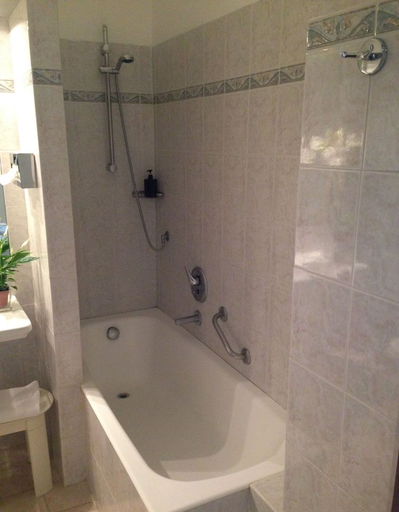 Hotel Mennini Standard Double or Twin Room 8