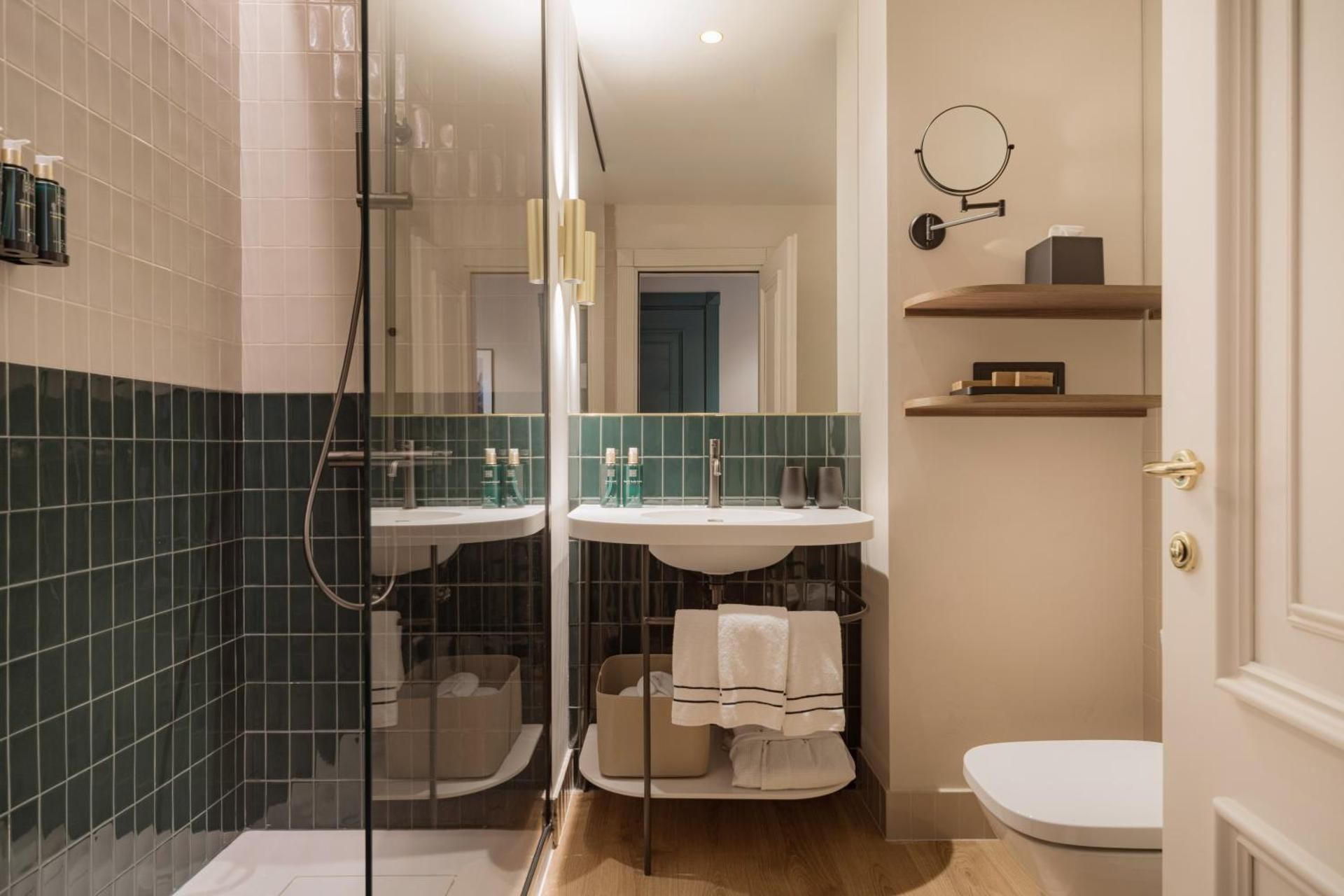 Family Triple Room (3 Adults)