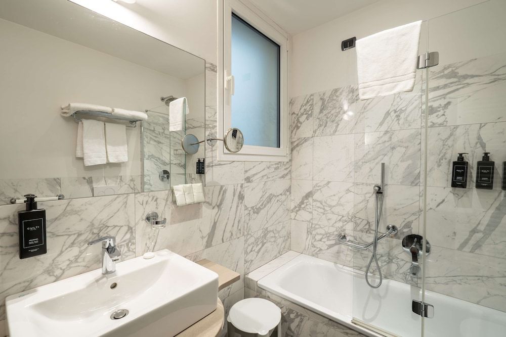 undefined Hotel Regina 9