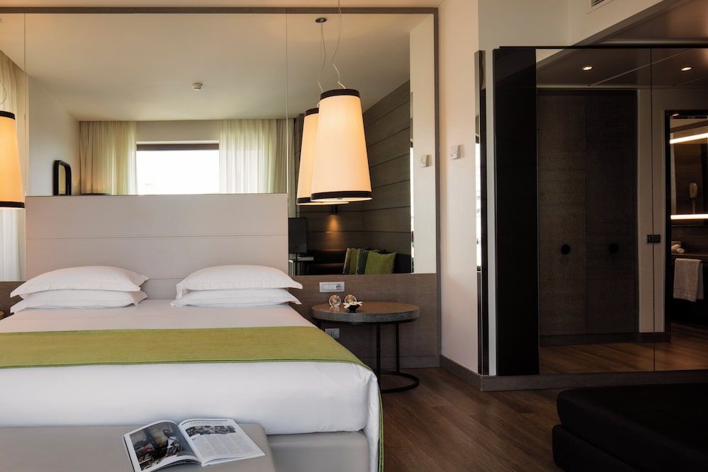 undefined Starhotels E.c.ho. 10