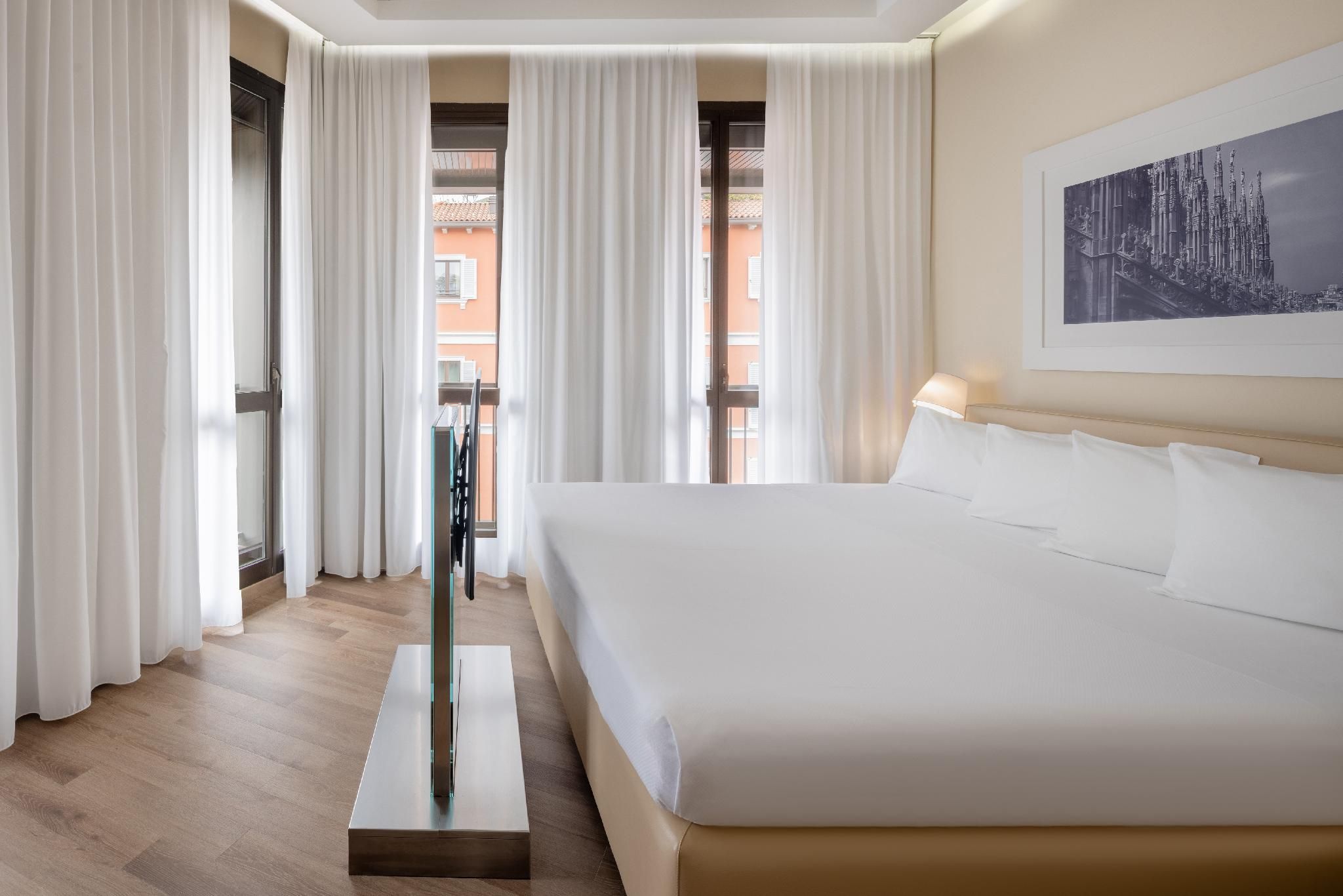 undefined UNA Hotels Cusani Milano 6