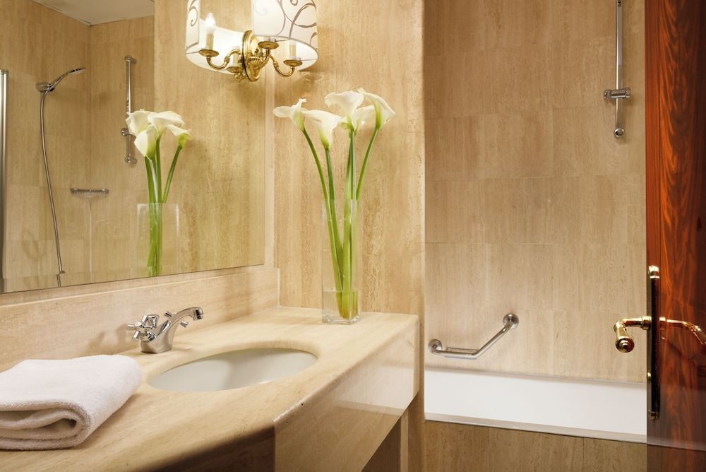 undefined UNA Hotels Scandinavia Milano 7