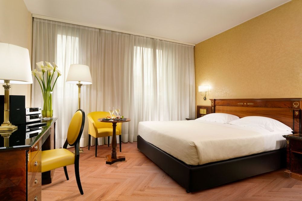 undefined UNA Hotels Scandinavia Milano 9