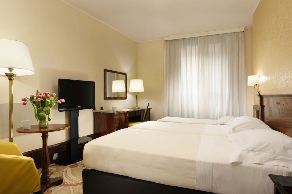 undefined UNA Hotels Scandinavia Milano
