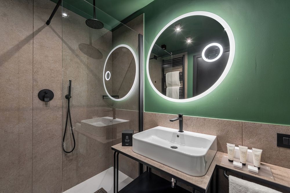 Hotel Tocq Junior Quadruple Room