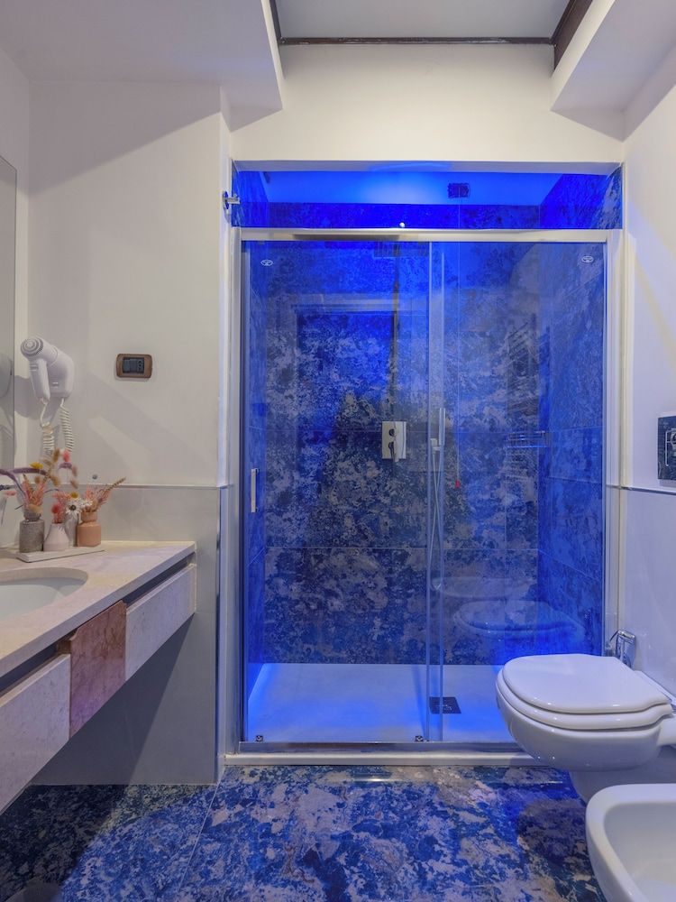 Grand Hotel Europa Triple Room 8