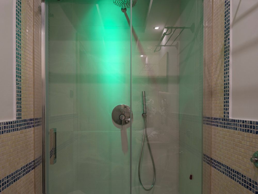 Grand Hotel Europa Triple Room 9