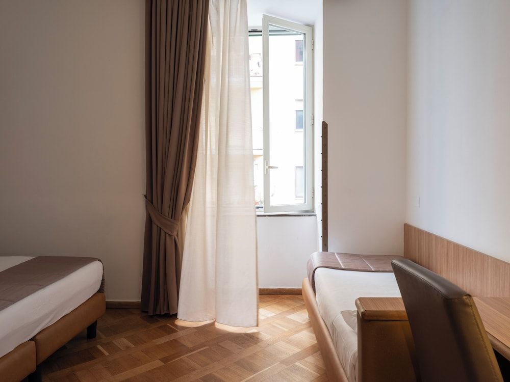 Grand Hotel Europa Triple Room 11