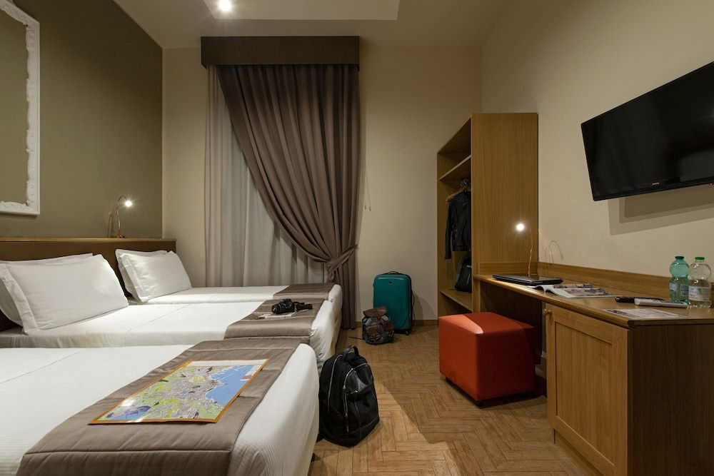 Grand Hotel Europa Triple Room 2