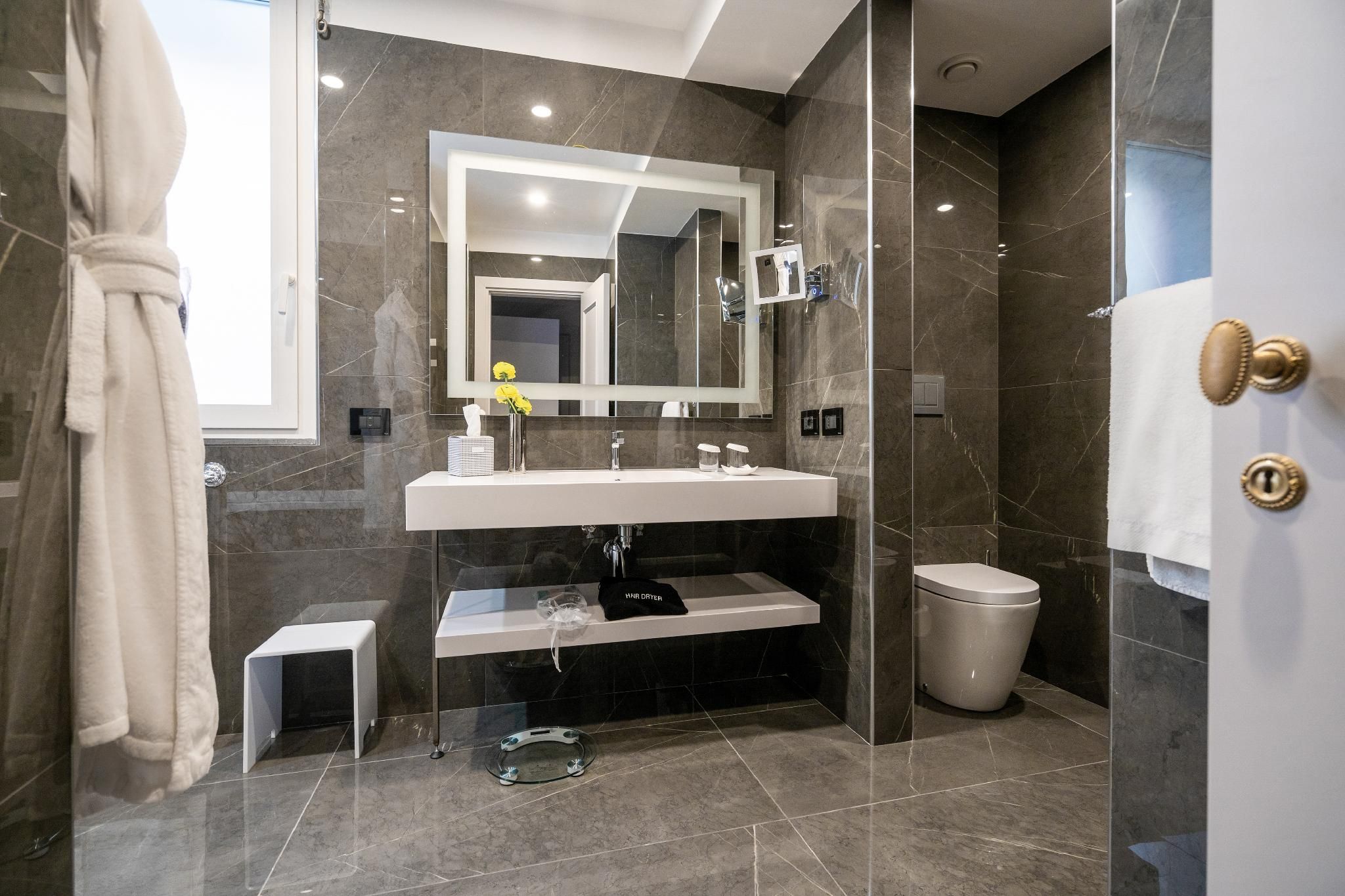 undefined Grand Hotel Parkers 7