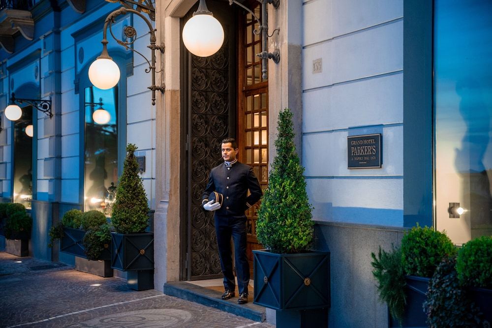 undefined Grand Hotel Parkers 2