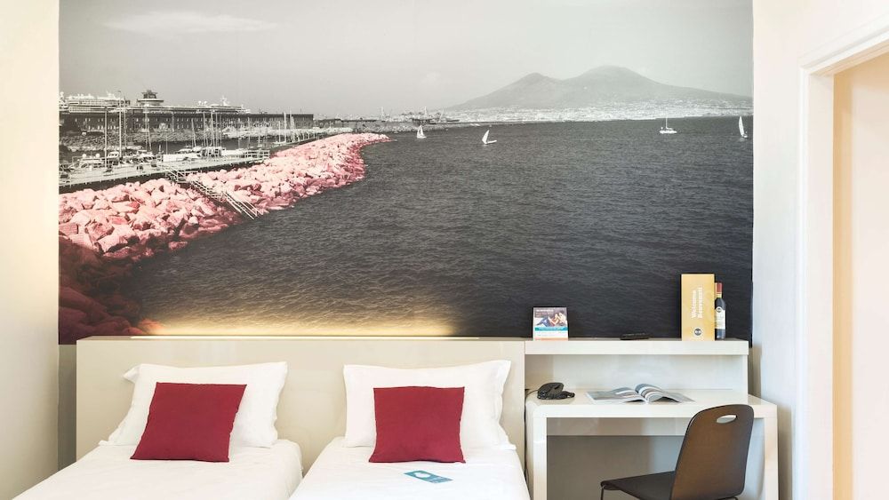 B&B Hotel Napoli Twin Room 5