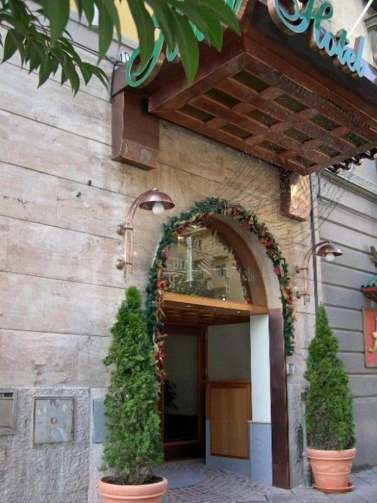 undefined Hotel Eden 8