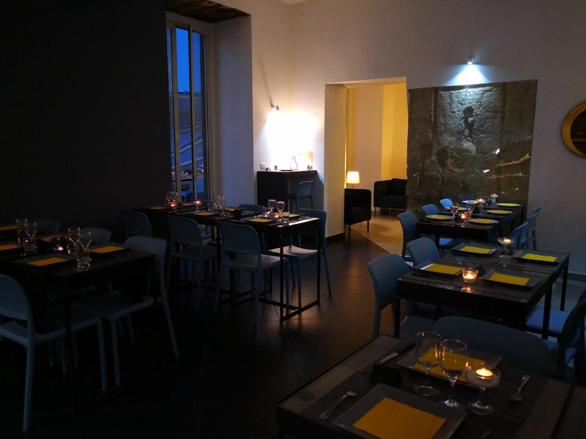 undefined Ideal City Walk 3