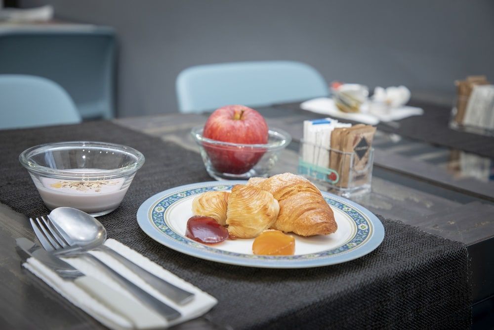 undefined Ideal City Walk 5