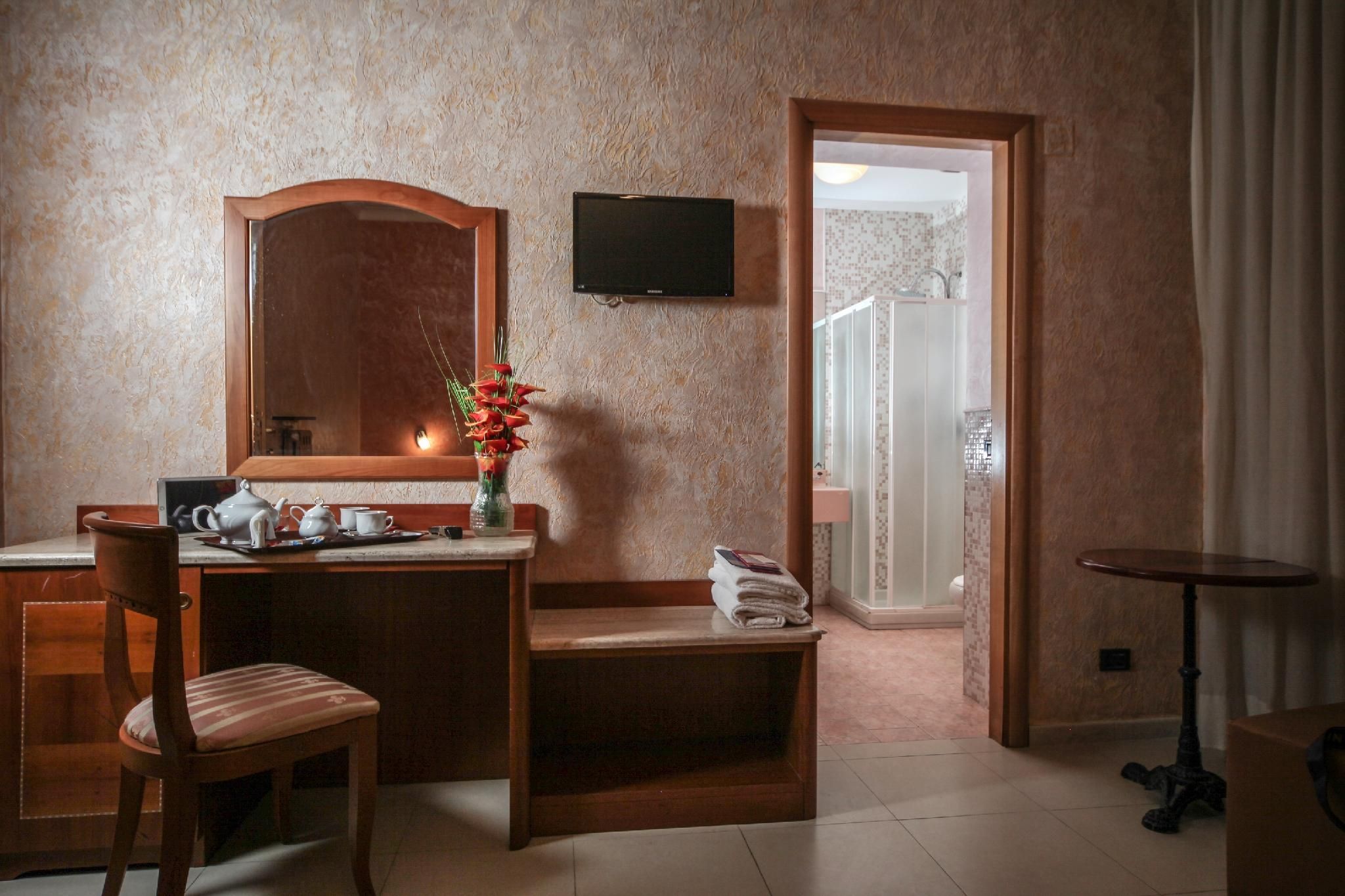 undefined Hotel La Pace 3