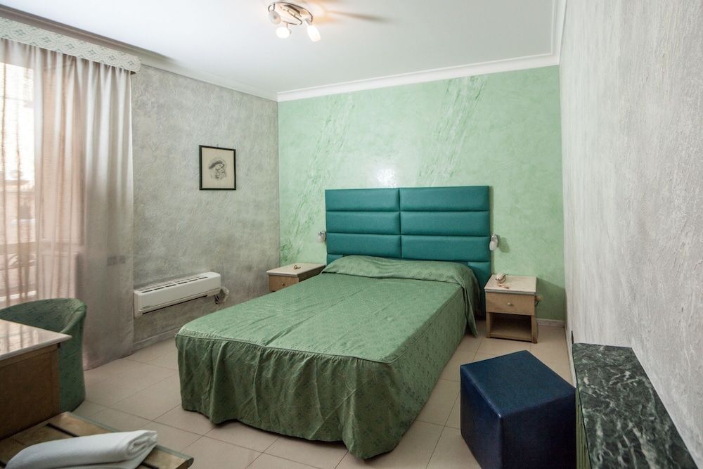 undefined Hotel La Pace 3