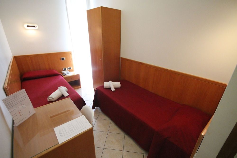 undefined Hotel Zara 2