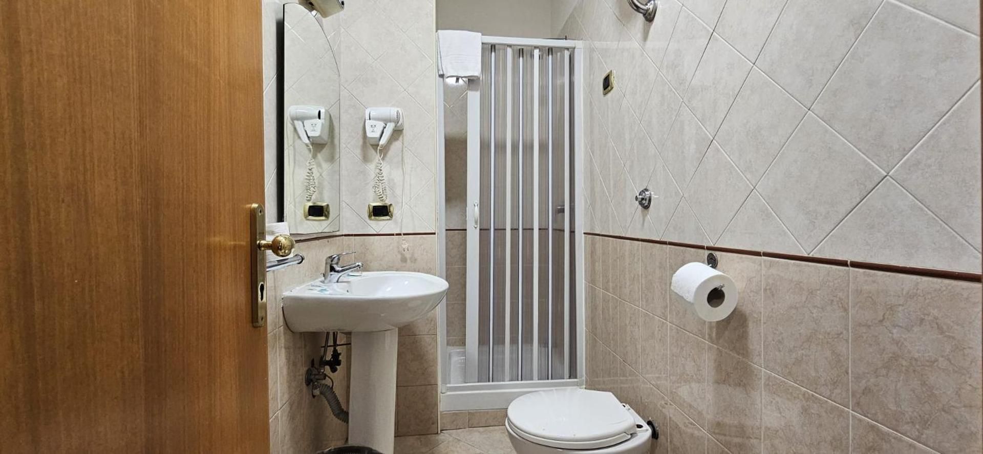 undefined Hotel Zara Napoli 8