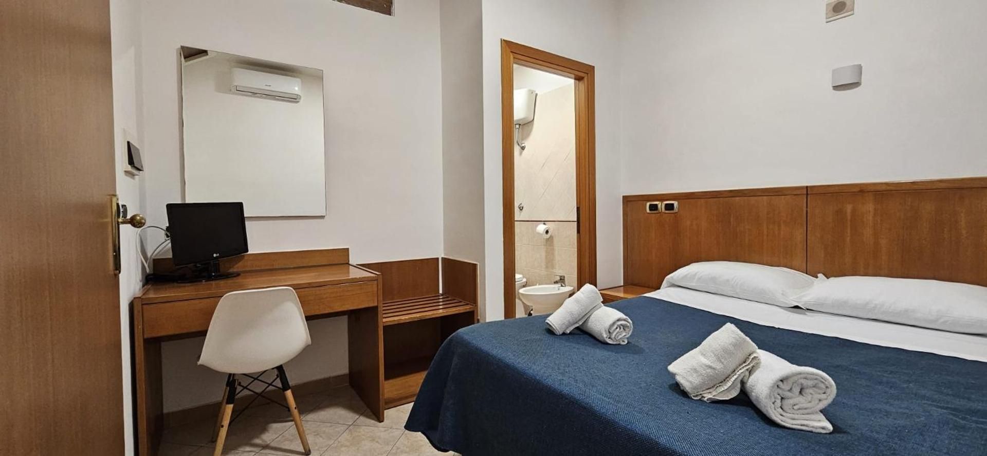 undefined Hotel Zara Napoli 7