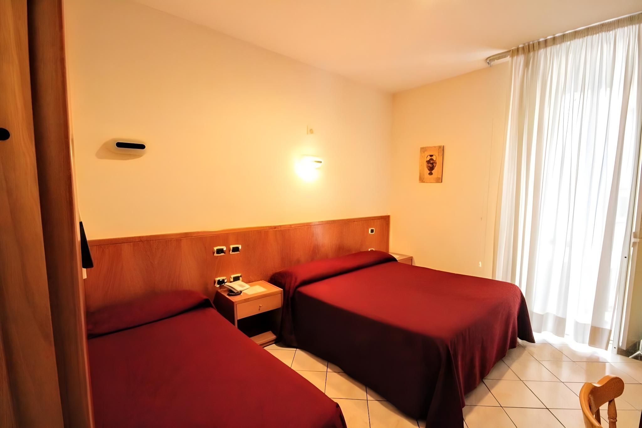 undefined Hotel Zara Napoli 5