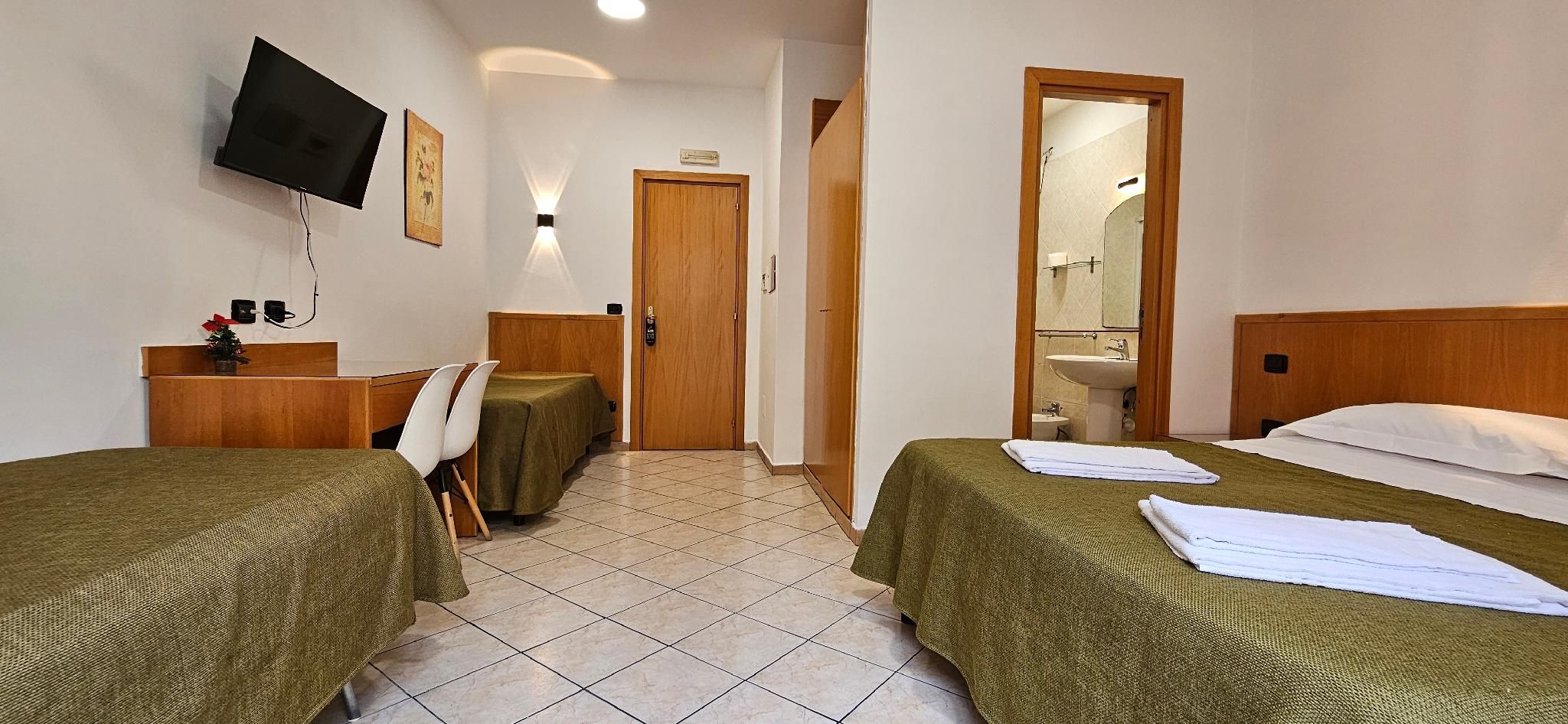 undefined Hotel Zara Napoli 6