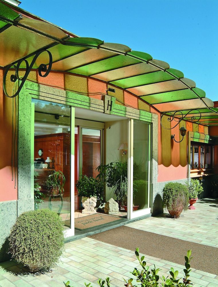 undefined Montespina Park Hotel 2