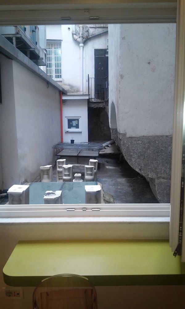 Hotel Piazza Bellini & Apartments Economy Room, 1 Double or 2 Twin Beds 2