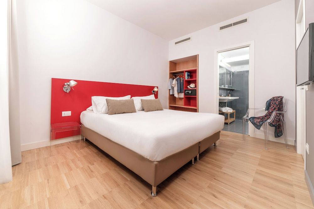 undefined Hotel Piazza Bellini & Apartments 4