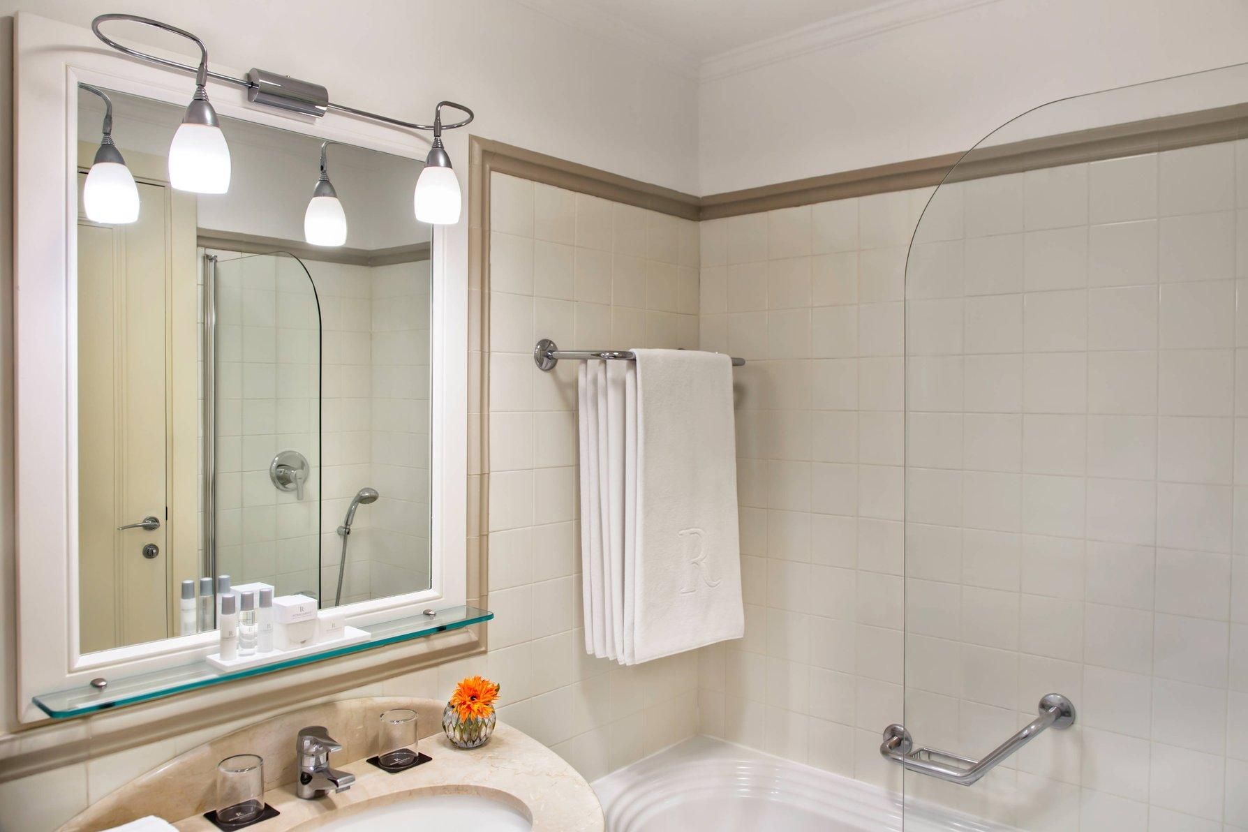 Family Deluxe, Guest room, 1 King, Sofa bed