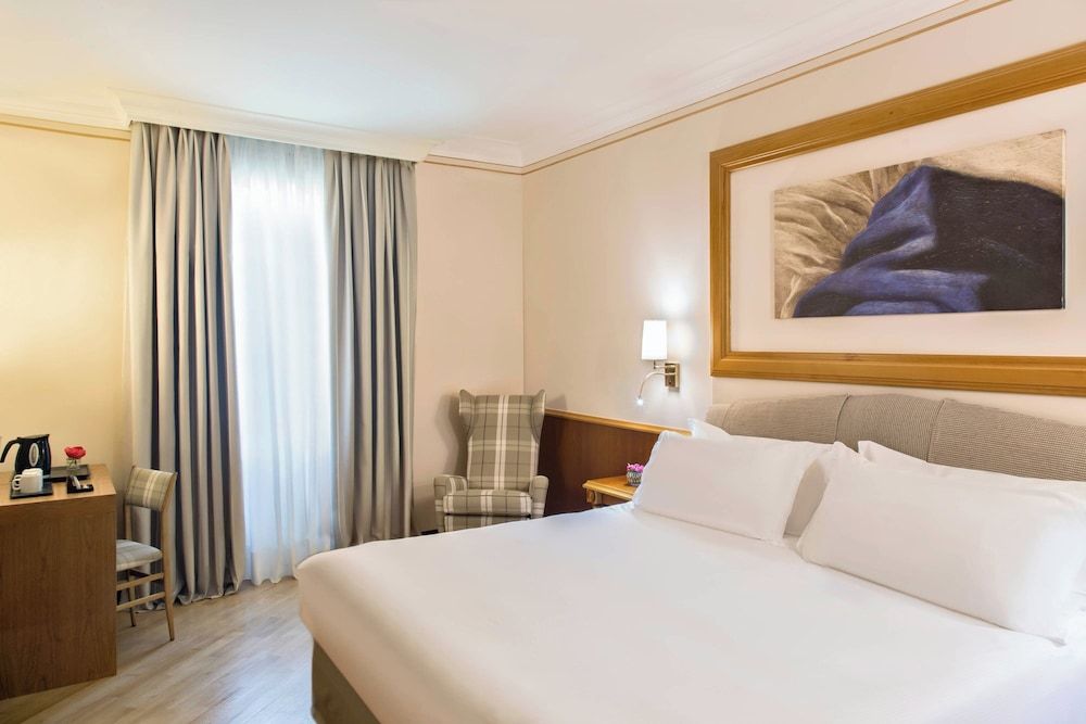 undefined Renaissance Naples Hotel Mediterraneo 2