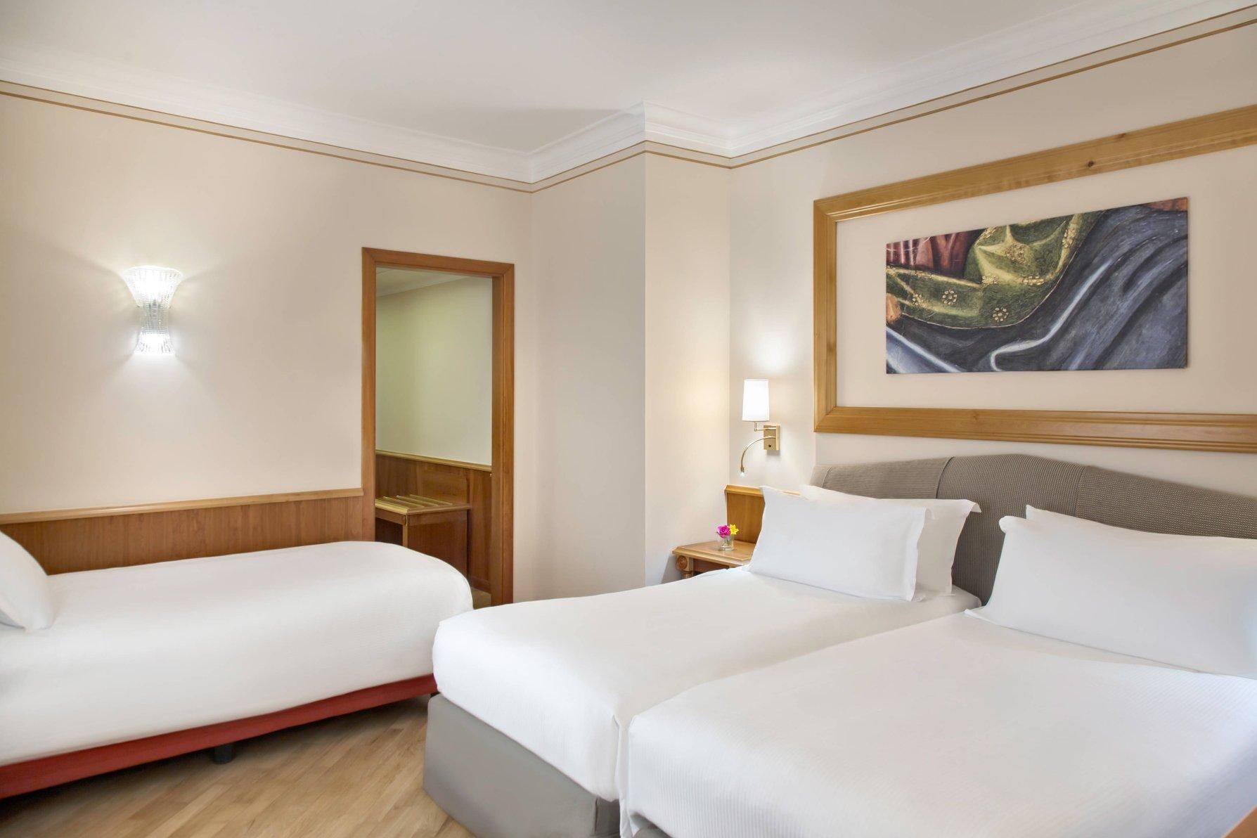 Family Deluxe, Guest room, 1 King, Sofa bed