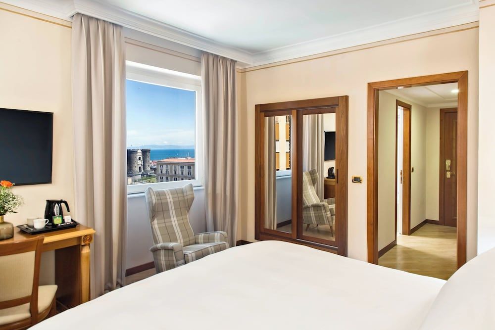 undefined Renaissance Naples Hotel Mediterraneo 5