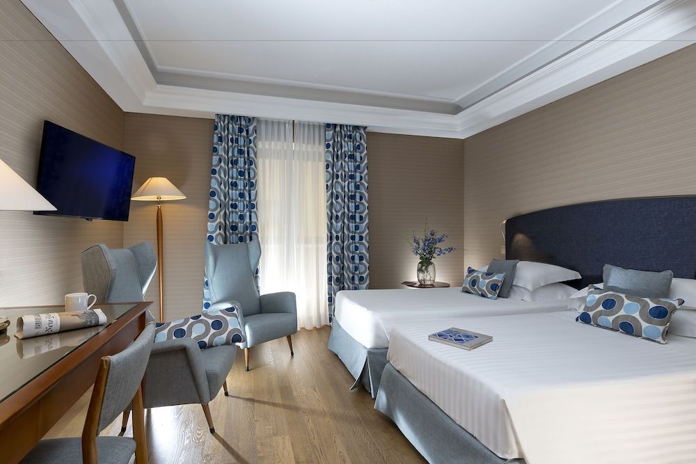 Royal Continental Hotel Naples Classic Double Room