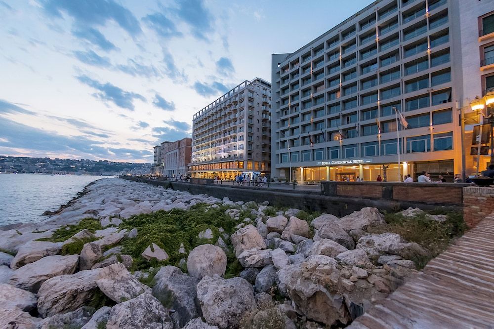 undefined Royal Continental Hotel Naples 4